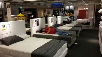 Probeliegen beim Schweden