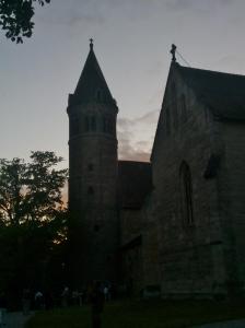 Vorderseite der Kirche